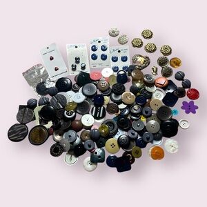 Large Lot Of Vtg Buttons For Sewing Crafts Scrapbooks Mix Of Sizes & Colors